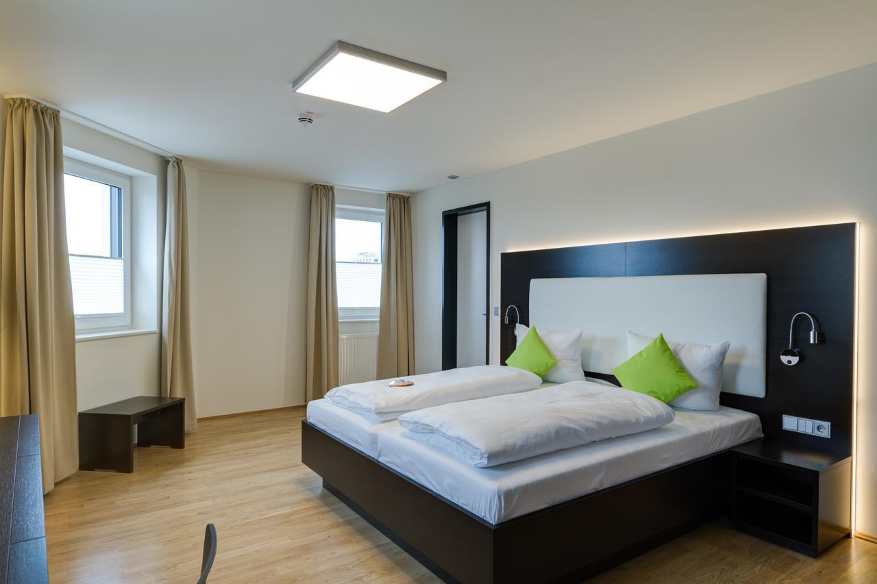 Sevendays Hotel Boardinghouse Mannheim Bagian luar foto